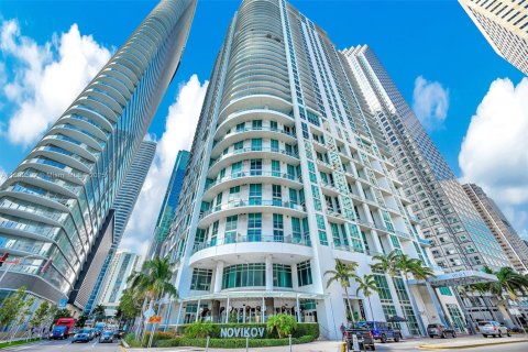 Condominio en alquiler en Miami, Florida, 1 dormitorio, 96.06 m2 № 1950851 - foto 4