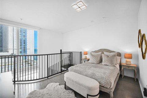 Condominio en alquiler en Miami, Florida, 1 dormitorio, 96.06 m2 № 1950851 - foto 28