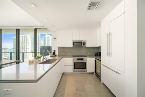 Condominio en venta en Miami, Florida, 2 dormitorios, 117.52 m2 № 1864980 - foto 1