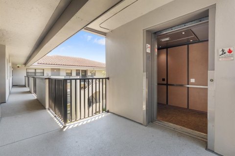 Condominio en venta en Clearwater, Florida, 2 dormitorios, 103.12 m2 № 2211456 - foto 30