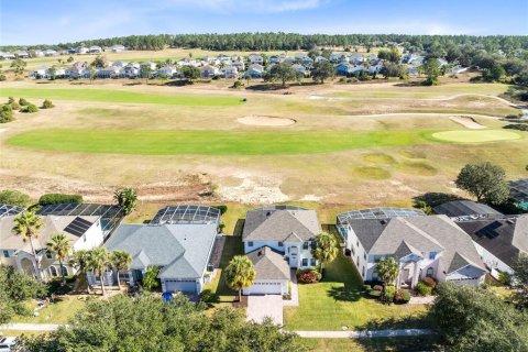 House in Davenport, Florida 5 bedrooms, 250.84 sq.m. № 2099043 - photo 3