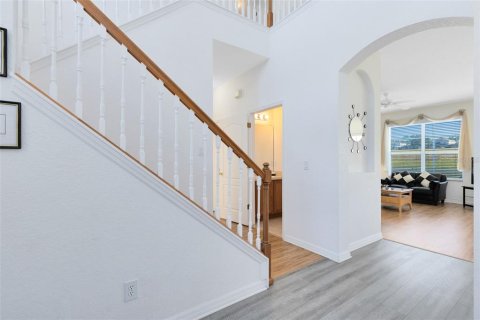 House in Davenport, Florida 5 bedrooms, 250.84 sq.m. № 2099043 - photo 5