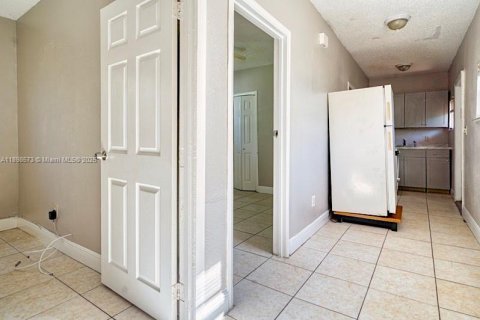 Снять в аренду виллу или дом в Майами, Флорида 2 спальни, 227.24м2, № 1950082 - фото 10