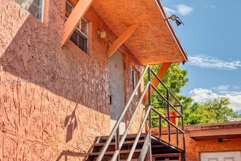 Снять в аренду виллу или дом в Майами, Флорида 2 спальни, 227.24м2, № 1950082 - фото 1