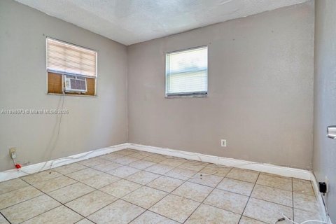 Снять в аренду виллу или дом в Майами, Флорида 2 спальни, 227.24м2, № 1950082 - фото 11