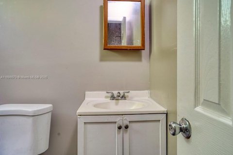 Снять в аренду виллу или дом в Майами, Флорида 2 спальни, 227.24м2, № 1950082 - фото 7