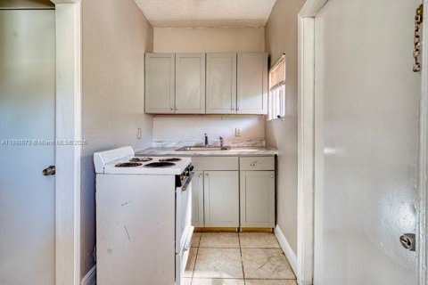 Снять в аренду виллу или дом в Майами, Флорида 2 спальни, 227.24м2, № 1950082 - фото 4