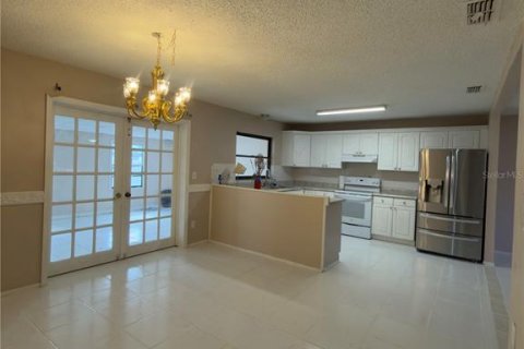 Villa ou maison à louer à Pinellas Park, Floride: 3 chambres, 111.11 m2 № 2373423 - photo 10