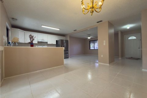 Villa ou maison à louer à Pinellas Park, Floride: 3 chambres, 111.11 m2 № 2373423 - photo 11