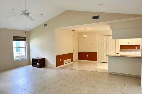 House in Venice, Florida 3 bedrooms, 210.24 sq.m. № 2238775 - photo 27