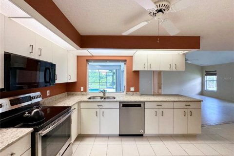 House in Venice, Florida 3 bedrooms, 210.24 sq.m. № 2238775 - photo 24