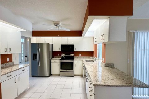 House in Venice, Florida 3 bedrooms, 210.24 sq.m. № 2238775 - photo 20