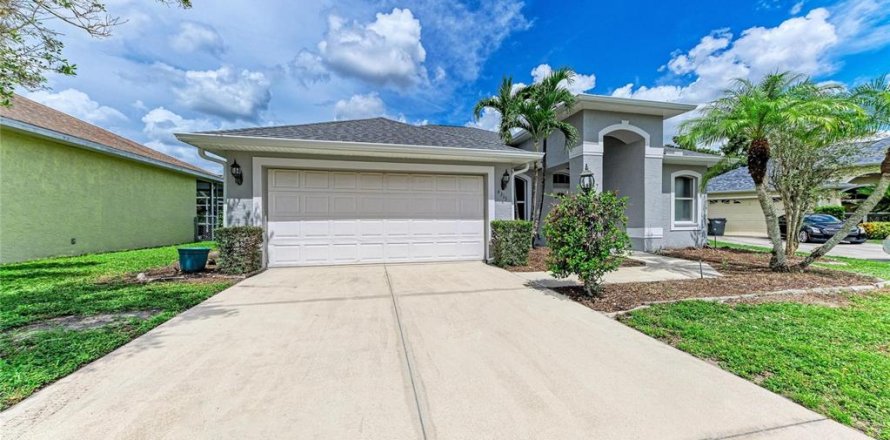 Villa ou maison à Sarasota, Floride 3 chambres, 152.45 m2 № 2383781