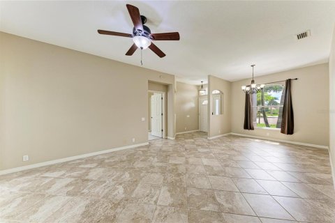 Villa ou maison à louer à Sarasota, Floride: 3 chambres, 152.45 m2 № 2383781 - photo 11