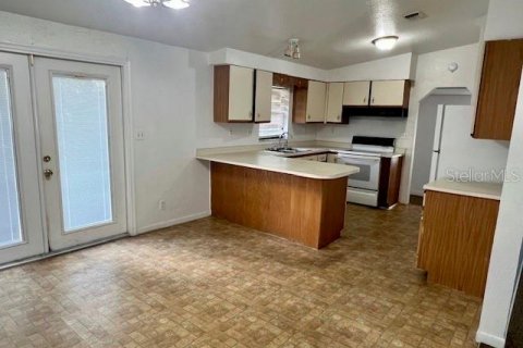 Villa ou maison à louer à Ocala, Floride: 3 chambres, 120.4 m2 № 1873057 - photo 3