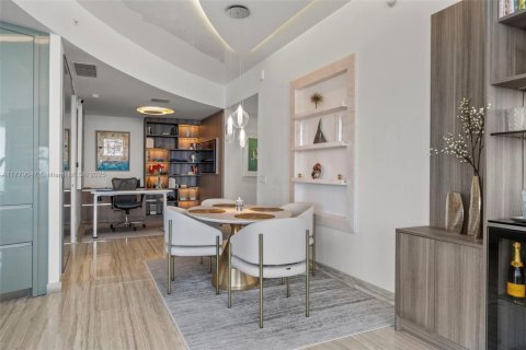 Condo in Sunny Isles Beach, Florida, 2 bedrooms  № 1868643 - photo 7