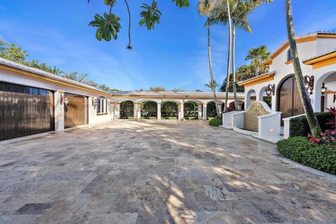 House in Palm Beach Gardens, Florida 5 bedrooms, 666.57 sq.m. № 2243376 - photo 19