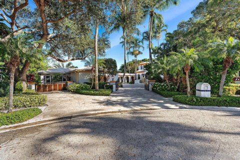 House in Palm Beach Gardens, Florida 5 bedrooms, 666.57 sq.m. № 2243376 - photo 17
