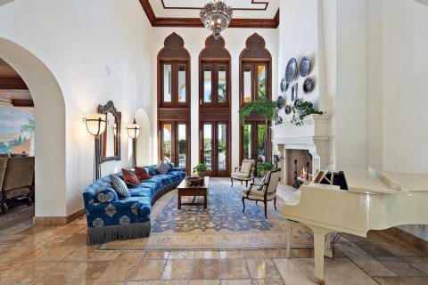 House in Palm Beach Gardens, Florida 5 bedrooms, 666.57 sq.m. № 2243376 - photo 25
