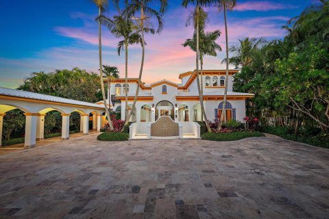 House in Palm Beach Gardens, Florida 5 bedrooms, 666.57 sq.m. № 2243376 - photo 14