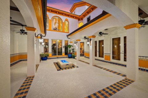 House in Palm Beach Gardens, Florida 5 bedrooms, 666.57 sq.m. № 2243376 - photo 23