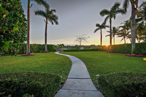 House in Palm Beach Gardens, Florida 5 bedrooms, 666.57 sq.m. № 2243376 - photo 7
