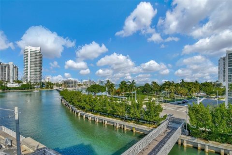 Condominio en venta en Miami Beach, Florida, 1 dormitorio, 61.32 m2 № 1999444 - foto 22