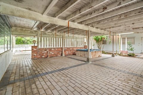 Купить виллу или дом в Хомстед, Флорида 4 спальни, 392.98м2, № 1955047 - фото 25