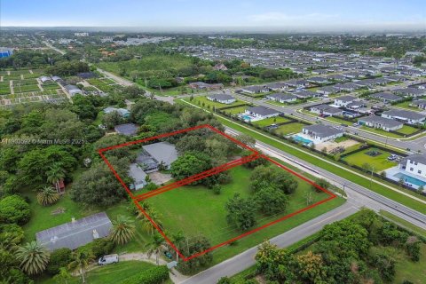 Купить виллу или дом в Хомстед, Флорида 4 спальни, 392.98м2, № 1955047 - фото 3