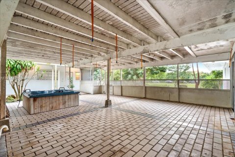 Купить виллу или дом в Хомстед, Флорида 4 спальни, 392.98м2, № 1955047 - фото 26