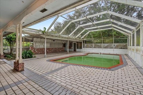 Купить виллу или дом в Хомстед, Флорида 4 спальни, 392.98м2, № 1955047 - фото 30