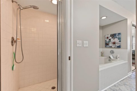 Townhouse in Clearwater, Florida 4 bedrooms, 179.12 sq.m. № 2351872 - photo 24