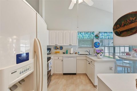 Townhouse in Clearwater, Florida 4 bedrooms, 179.12 sq.m. № 2351872 - photo 13