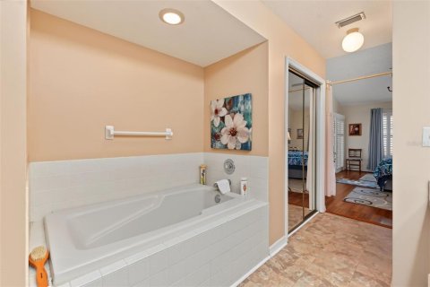 Townhouse in Clearwater, Florida 4 bedrooms, 179.12 sq.m. № 2351872 - photo 23