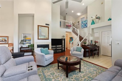 Townhouse in Clearwater, Florida 4 bedrooms, 179.12 sq.m. № 2351872 - photo 9
