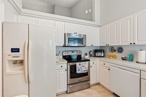 Townhouse in Clearwater, Florida 4 bedrooms, 179.12 sq.m. № 2351872 - photo 14