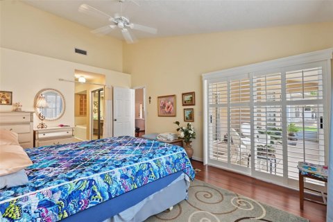 Townhouse in Clearwater, Florida 4 bedrooms, 179.12 sq.m. № 2351872 - photo 21
