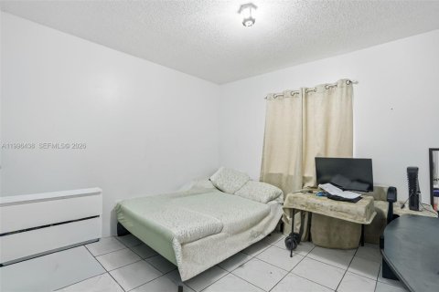 Townhouse in Hialeah, Florida 3 bedrooms, 117.15 sq.m. № 2058407 - photo 9