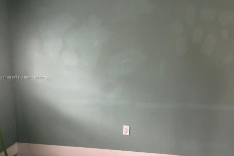 House in Hollywood, Florida 3 bedrooms, 107.95 sq.m. № 2042991 - photo 19