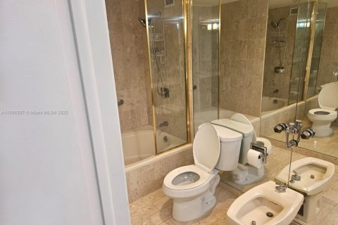 Купить кондоминиум в Майами, Флорида 3 спальни, 181.16м2, № 1957864 - фото 19