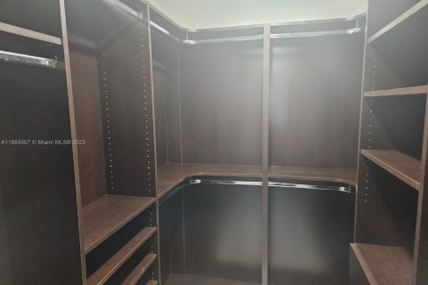 Купить кондоминиум в Майами, Флорида 3 спальни, 181.16м2, № 1957864 - фото 29