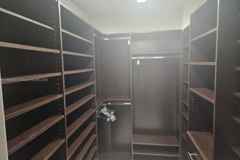 Купить кондоминиум в Майами, Флорида 3 спальни, 181.16м2, № 1957864 - фото 23