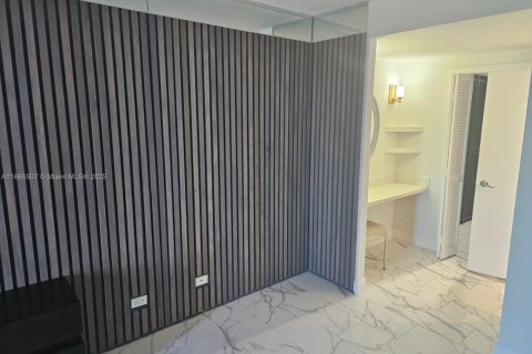 Купить кондоминиум в Майами, Флорида 3 спальни, 181.16м2, № 1957864 - фото 26