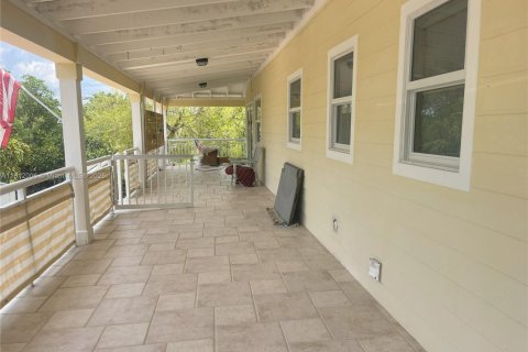 House in Key Largo, Florida 3 bedrooms, 195.09 sq.m. № 1869946 - photo 5