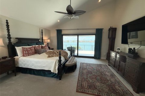House in Saint Pete Beach, Florida 4 bedrooms, 269.42 sq.m. № 1819577 - photo 20