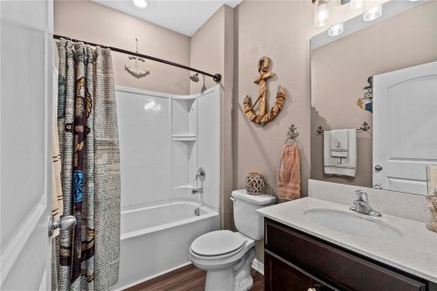 Townhouse in New Port Richey, Florida 2 bedrooms, 140.19 sq.m. № 2101232 - photo 29