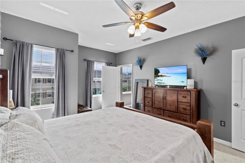Townhouse in New Port Richey, Florida 2 bedrooms, 140.19 sq.m. № 2101232 - photo 24