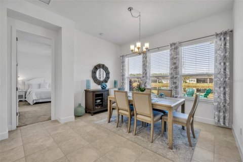 House in Daytona Beach, Florida 4 bedrooms, 204.57 sq.m. № 1546494 - photo 8