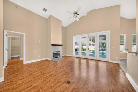 House in Belle Isle, Florida 3 bedrooms, 176.14 sq.m. № 2395911 - photo 13