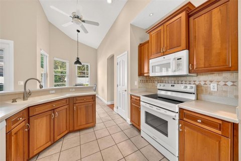 House in Belle Isle, Florida 3 bedrooms, 176.14 sq.m. № 2395911 - photo 26